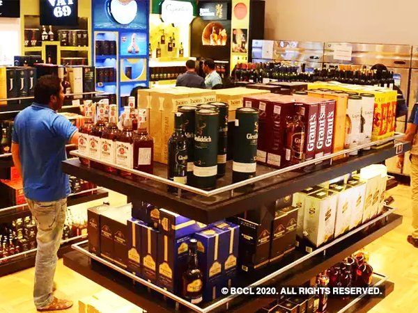 Liquor shops outside containment zones to remain open on the lockdown on Saturdays and Sundays in UP 