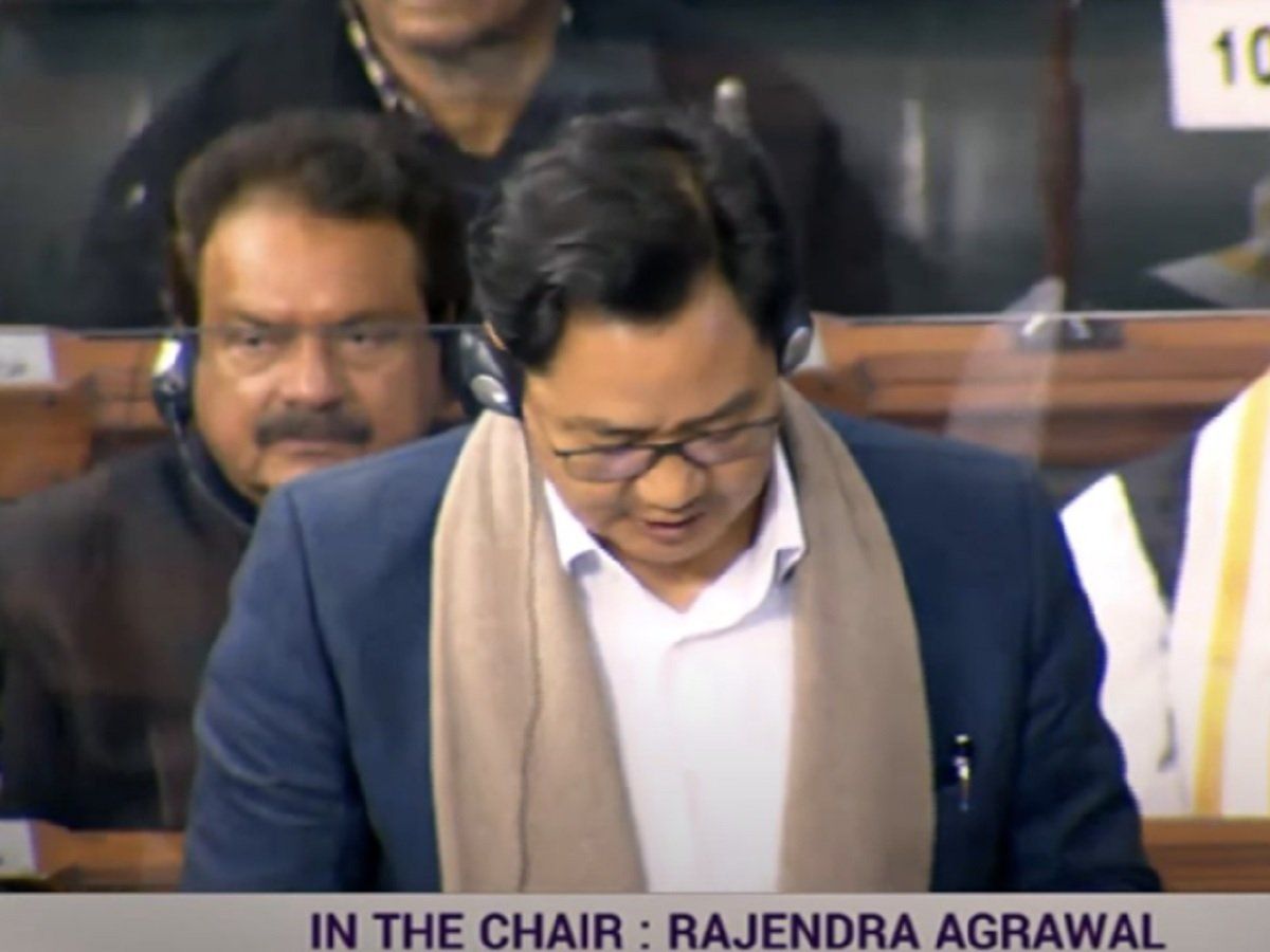 क्या है चुनाव अधिनियम संशोधन विधेयक, वोटर आईडी+आधार कार्ड से क्या होगा? विस्तार से समझिए