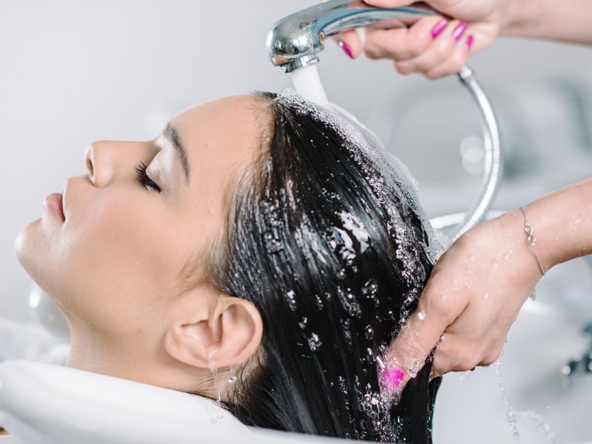 Tips for healthy hair: Benefits of washing hair with lukewarm water ...