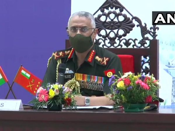 'सुरंगों के जरिये घुसपैठ की कोशिश कर रहे आतंकी', सीमा पार से आतंकवाद पर सेना प्रमुख की चेतावनी