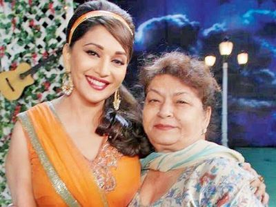 Madhuri Dixit and Saroj Khan Madhuri Dixit and Saroj Khan