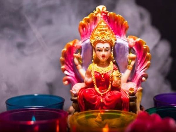 देवी महालक्ष्मी को प्रसन्न करने के उपाय
