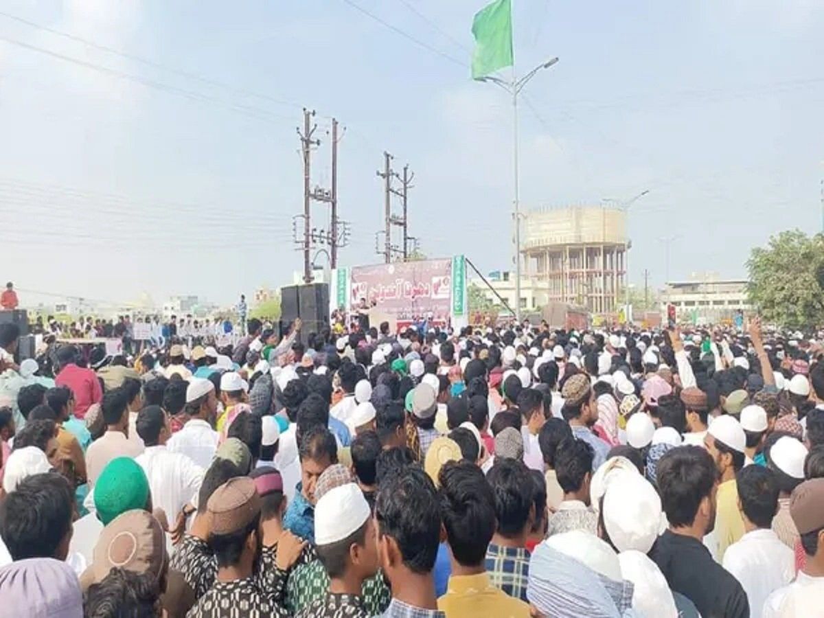 त्रिपुरा केस में गृहमंत्रालय का बयान नहीं तोड़ी गई थी मस्जिद , सवाल यह कि महाराष्ट्र क्यों सुलगा