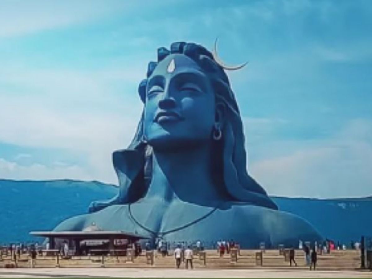 भगवान शिव ने रुकवाया था विष्णुजी और ब्रह्माजी के बीच युद्ध, शिव पुराण से जानिए शिवरात्रि की ये कथा