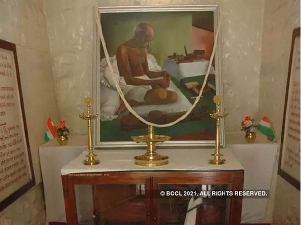 Martyrs day: आज है शहीद दिवस, महात्‍मा गांधी की पुण्‍यतिथ‍ि, जानें 23 मार्च से कैसे अलग है ये दिन