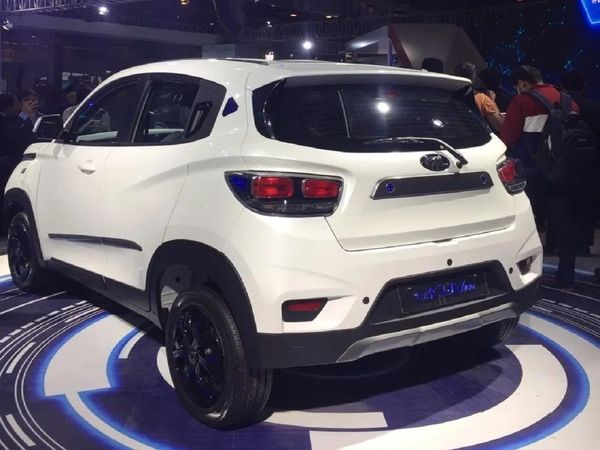 Mahindra EKUV100: जनवरी 2021 तक महिंद्रा बाजार में उतारेगी महिंद्रा EKUV100