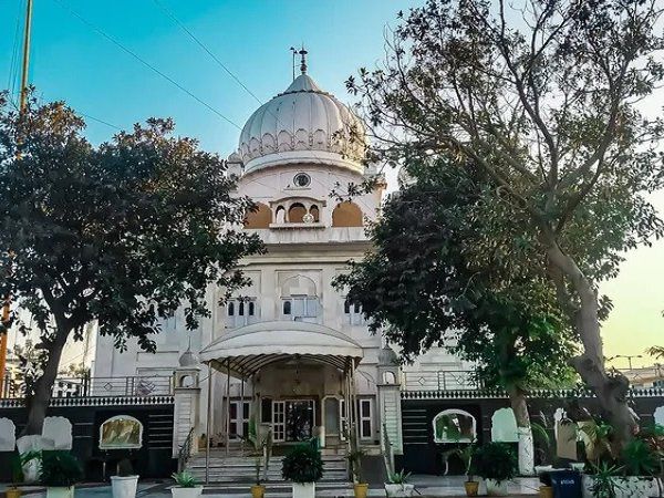 majnu ka tilla gurudwara