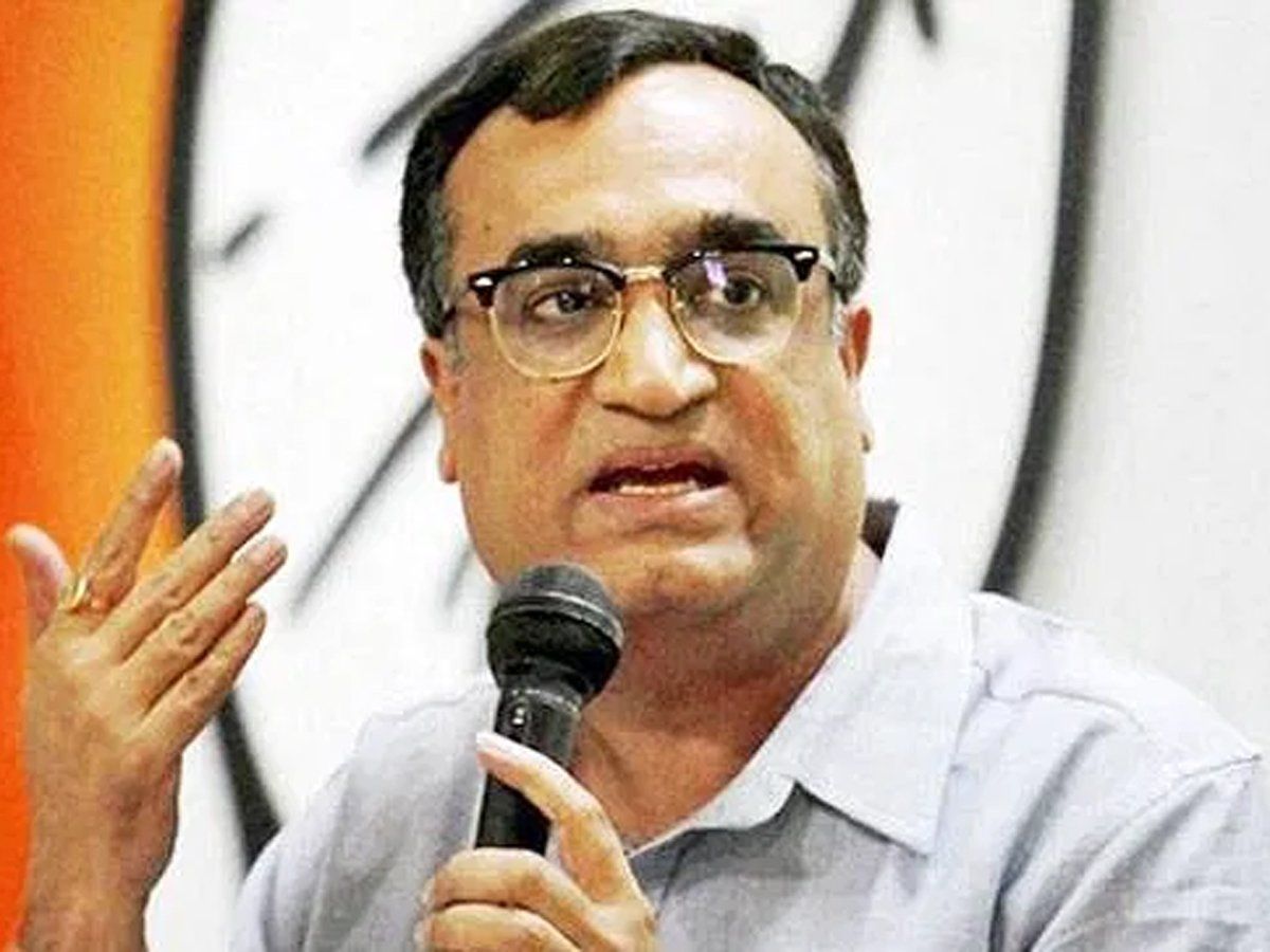 'फेसबुक, वाट्सएफ पर भाजपा का नियंत्रण', कांग्रेस बोली- संसद की संयुक्त समिति करे जांच