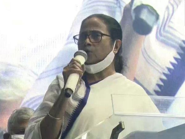 'बीजेपी गैस का गुब्‍बारा, दागियों के लिए वाशिंग मशीन', ममता बनर्जी ने किया तंज