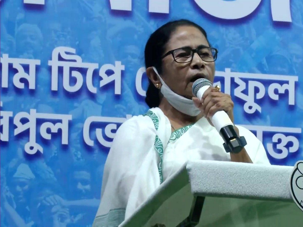 Mamata Banerjee: 'बीजेपी ने गुजरात को तबाह कर दिया', ममता बनर्जी का केंद्र पर वार, बताया क्यों छोड़ी कांग्रेस?