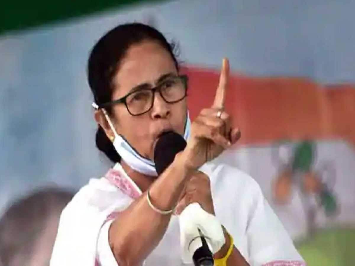 नुसरत जहां, मिमी चक्रवर्ती, सायंतिका बनर्जी... लूट रही हैं पैसा- ममता के नेता ने ही खोल दी पोल, TMC ने थमा दिया नोटिस