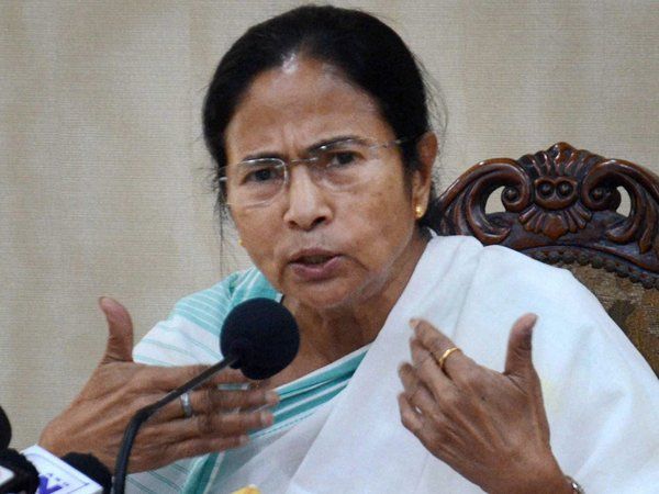 black flags shown to Mamata Banerjee