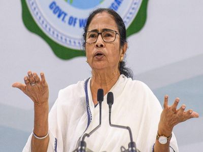 30 मिनट के इंतजार पर सियासत, ममता बनर्जी का पीएम नरेंद्र मोदी से सवाल और अपील दोनों 30 मिनट के इंतजार पर सियासत, ममता बनर्जी का पीएम नरेंद्र मोदी से सवाल और अपील दोनों