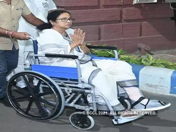 एक तरफ पदयात्रा तो दूसरी तरफ रोड शो, ममता बोलीं-इसलिए आई नंदीग्राम