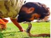 Snake Video Man Kiss To Snake Viral Video in Hindi
