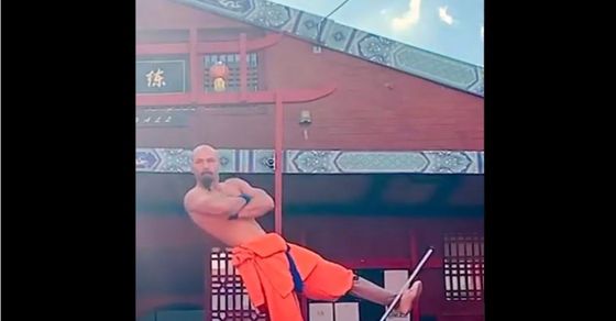 Video: It’s called Balance!  Stunt Video Man Stand on Stick Watch Shocking Video Share on Social Media