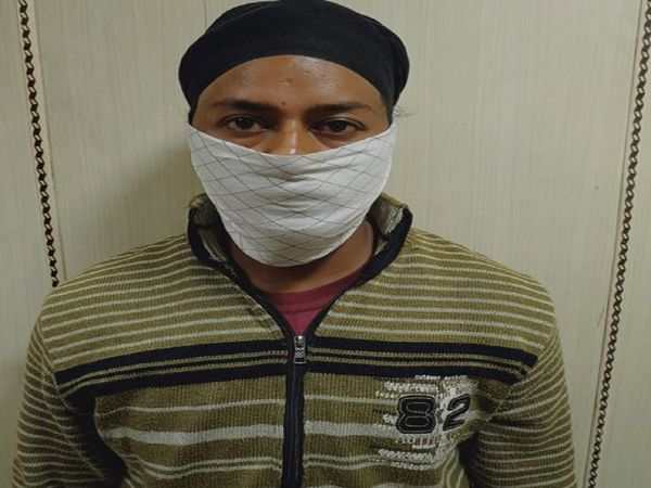 Red Fort Violence: दिल्ली पुलिस के हत्थे चढ़ा एक और आरोपी मनिंदर सिंह, लाल किले पर की थी तलवारबाजी