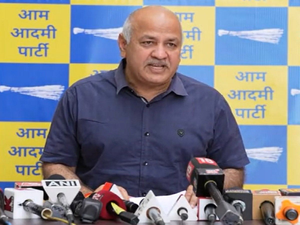 AAP का आरोप- असम के मुख्यमंत्री हिमंत बिस्वा सरमा ने किया भ्रष्टाचार, पत्नी की कंपनी को दिया PPE किट खरीदने का ठेका