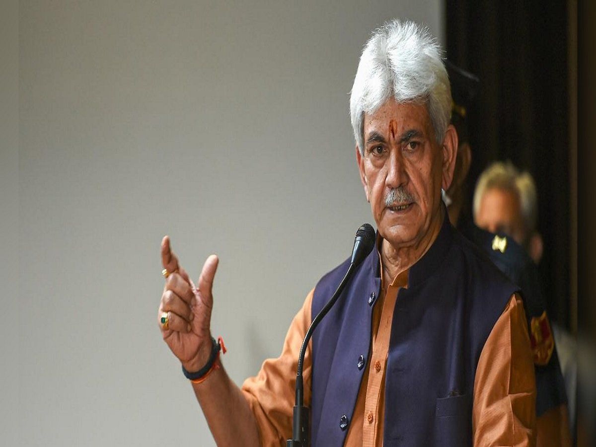Jammu Kashmir: विश्वास बहाली की तरफ एक और कदम, गरीब मरीजों तक पहुंचेगा राजभवन का हेलिकॉप्टर