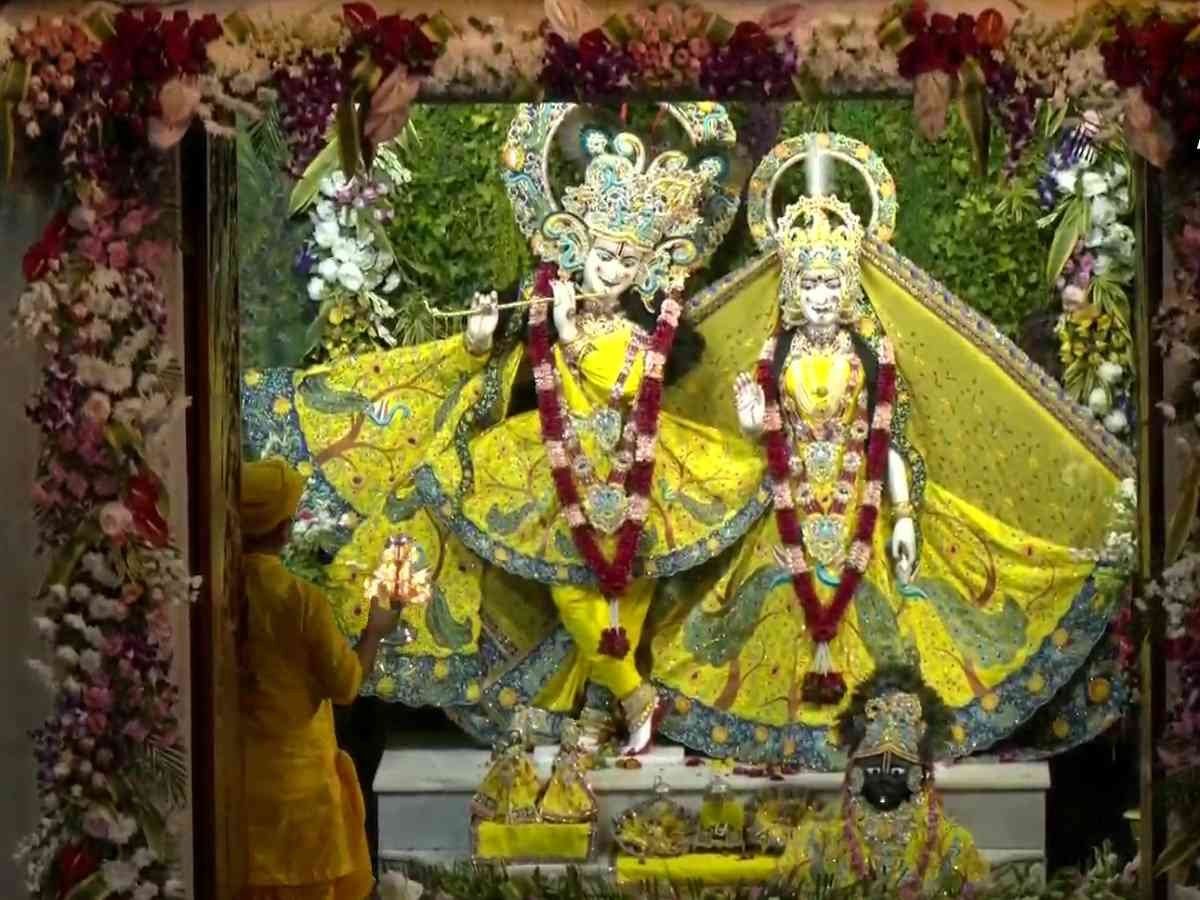 Vrindavan Mathura Janmashtami celebration hindu religious guru on