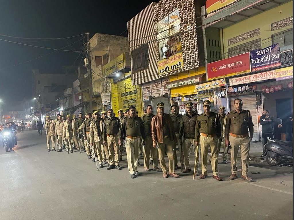 6 दिसम्बर को लेकर मथुरा पुलिस हाई अलर्ट पर, जन्मभूमि और शाही मस्जिद के इलाके में आवजाही पर लगी रोक