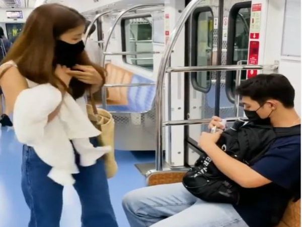 Metro Video Girl slapped boy in metro funny viral video in hindi