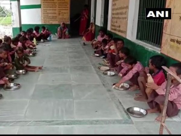 UP primary teachers in dilemma after special meal order for students