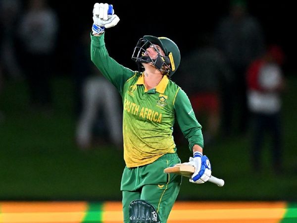 Mignon du Preez retires