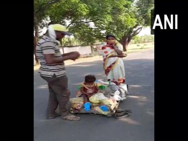 Migrant worker wheels his pregnant wife, toddler on makeshift cart from Hyderabad to native Madhya Pradesh village