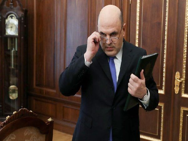 Russian prime minister submits resignation to Putin 