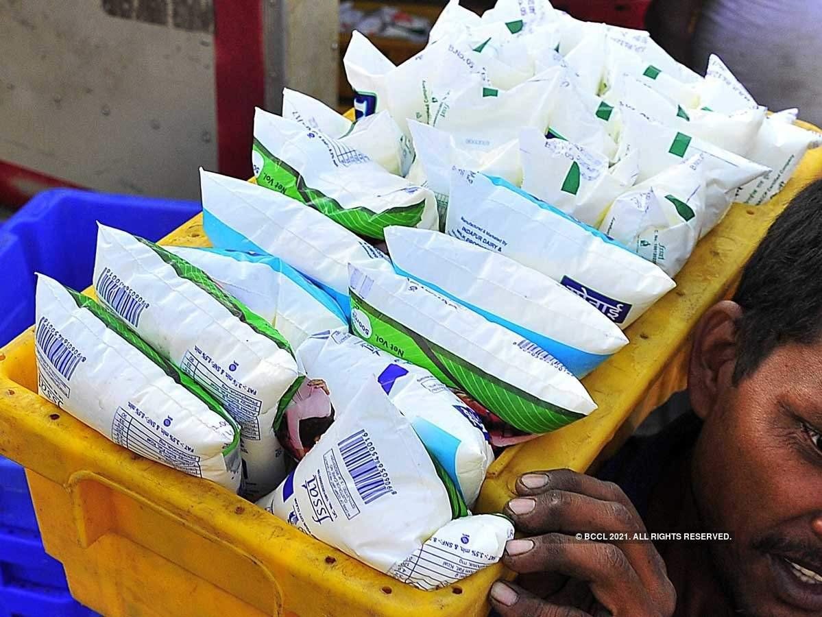 Milk price hike : महंगाई की एक और मार, अमूल ने बढ़ाए दूध के दाम