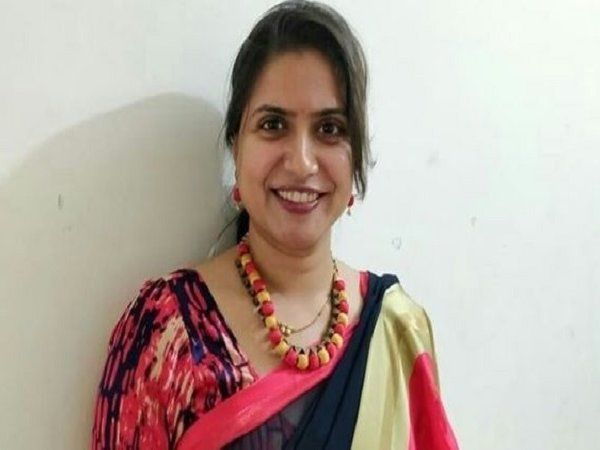 प्रेग्नेंसी की मुश्किल भी कोरोना के खिलाफ लड़ाई में नहीं आई आड़े, मीनल दाखवे भोसले के जज्बे को सलाम