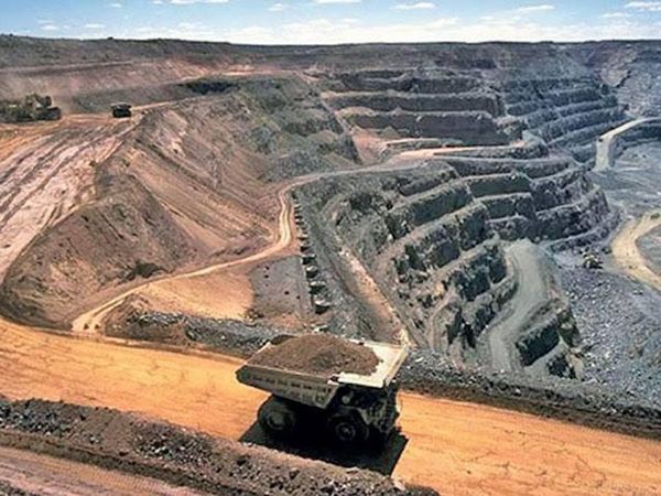 Goa's sarpanchs write letter to PM Modi, ask to remove ban on mining