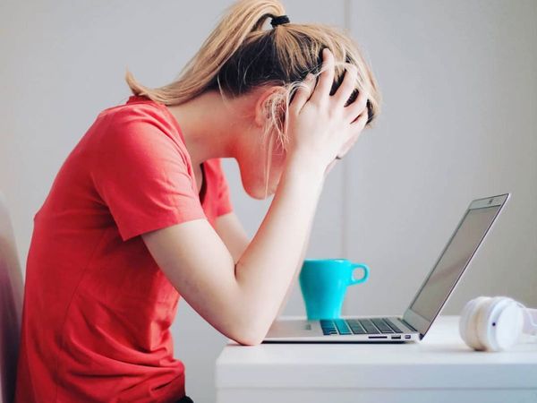 yoga asanas for migraine problem