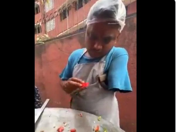 handicap Mitesh Gupta Selling Pav Bhaji In Mumbai Video Goes Viral