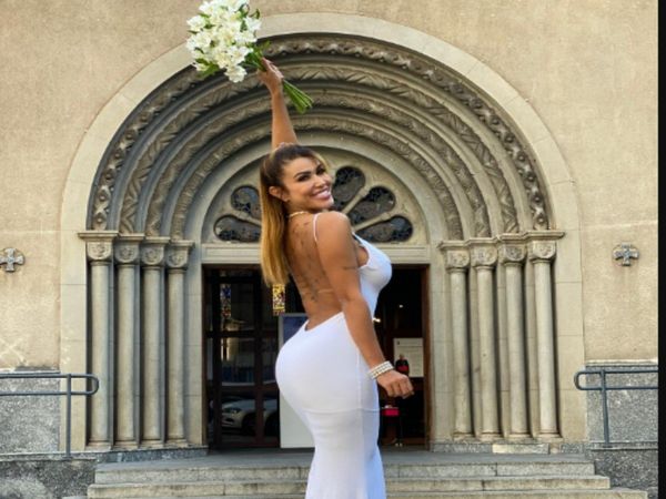 Brazilian Model Married Herself And Divorce After Three Months पहले खुद से की शादी फिर 3 महीने