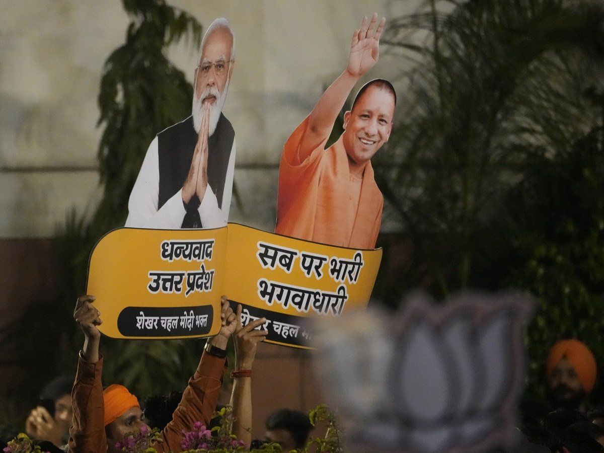मोदी मैजिक ने BJP को जिताया यूपी! जानें बीजेपी की जीत की 10 वजहें