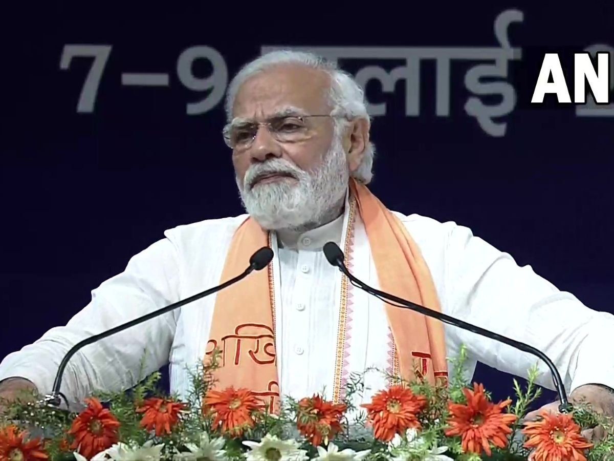 PM मोदी से काशी को 1800 करोड़ की सौगातः बोले- पहले पढ़ाई का मतलब था नौकरी, संकुचित सोच से निकलना है जरूरी