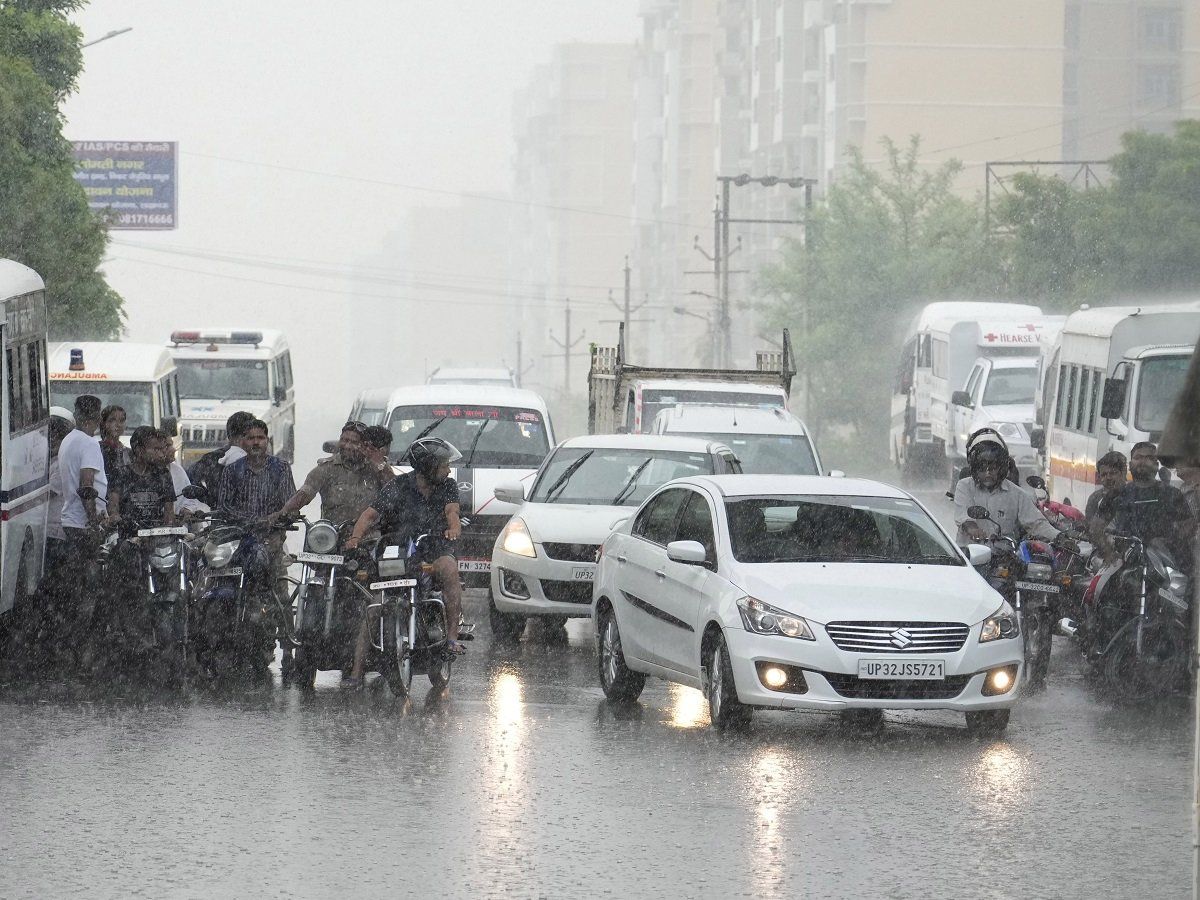 Weather Today, 3 July: पूरे देश में पहुंचा मानसून, दिल्ली समेत कई जगह आज बारिश का पूर्वानुमान