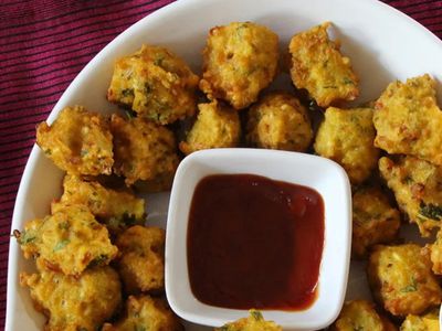 Tasty Moong Dal Pakoda, Easy Moong Dal Pakoda, Yummay Moong Dal Pakoda, Homemade Moong Dal Pakoda, Crispy Moong Dal Pakoda, Delicious Moong Dal Pakoda, Instant Moong Dal Pakoda, आसान तरीके से बनाएं मूंग दाल पकोड़ा,  मूंग दाल पकोड़ा बनाने का आसान तरीका,