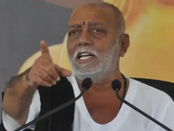 Morari Bapu gifts Rs 57 lakh to the indian olympic squad