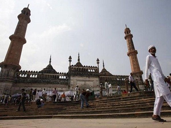 Islamic Center of India की सलाह, 10 साल से कम और 65 वर्ष से ज्यादा घर पर अदा करें नमाज