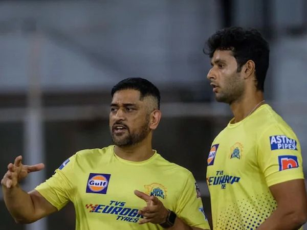 ms dhoni and Shivam Dube
