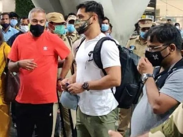 ms dhoni arrives in chennai before ipl 2022 mega auction