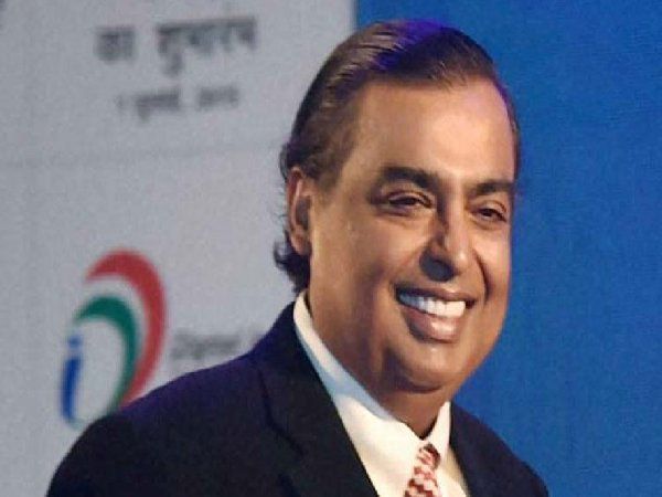 Corona Virus ने मुकेश अंबानी के आर्थिक साम्राज्य में की सेंधमारी, 5.09 बिलियन डॉलर की लगी चपत