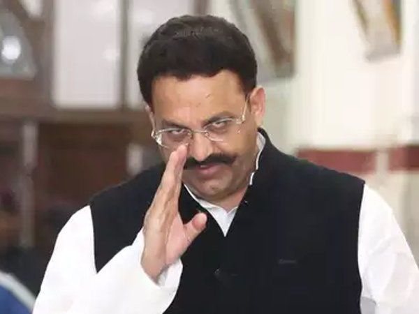 Mukhtar Ansari: मुख्तार अंसारी की पत्नी दोनो बेटों के खिलाफ मामला दर्ज,सरकारी जमीन पर बनाया था होटल