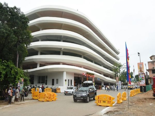 multilevel parking in agra 