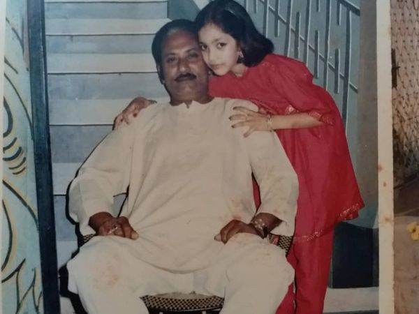 Taarak Mehta Ka Ooltah Chashmah Fame Munmun Dutta Was Too Cute In Her Childhood See Here Pictures, TMKOC Fame Actress Munmun Dutta Childhood Pic Went Viral