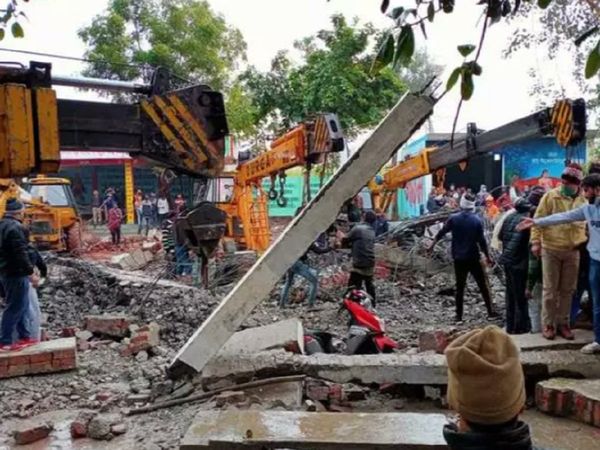 Many dead  and injured as roof collapses at crematorium in Ghaziabad's Muradnagar