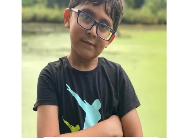 पाकिस्तानी बच्चे ने पहना चश्मा तो हुई खिंचाई, लेकिन सोशल मीडिया ने की प्यार की बौछार